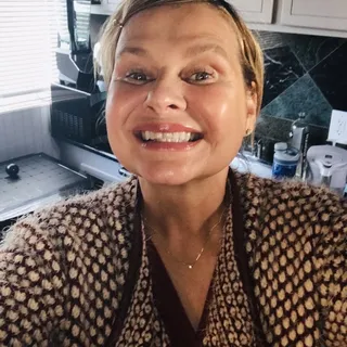 Lori T.