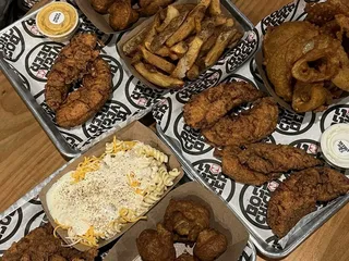 Boss ChickNBeer