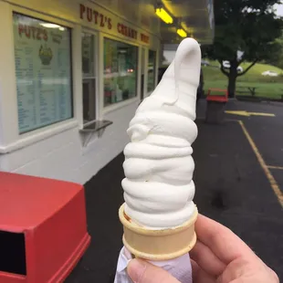 Large Vanilla Cone