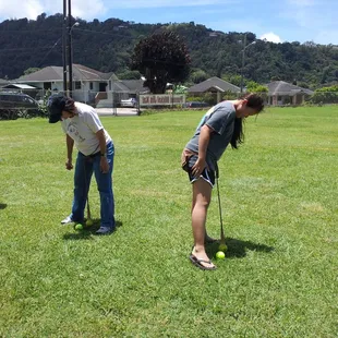 A picnic game at Puunui Park