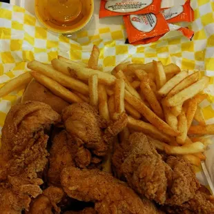 6 piece chicken tenders with fries