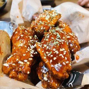 fried chicken, fried chicken wings, chicken wings and fried chicken, food, chicken, bbq chicken, chicken wings, bbq wings, poultry