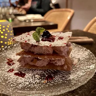 NAPOLEON ME MOUSSE APO VISSINO KAI YIAOURTI