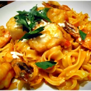 Shrimp and Scallop Pasta