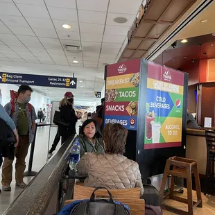 Last people in line bailed because it's slow... or maybe they read the reviews(!).