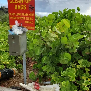 Maybe folks don't know how to read??