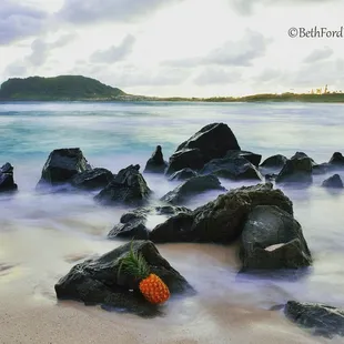 Great beach for sunrises, beachcombing, surfing, boogie boarding, or snorkeling (when it's calm).  Lifeguards are typically present, too.