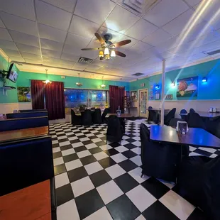 sushi and sashimi, interior