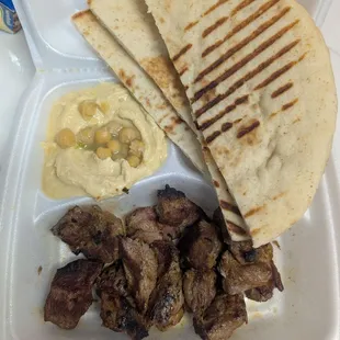 Hummus with lamb plate