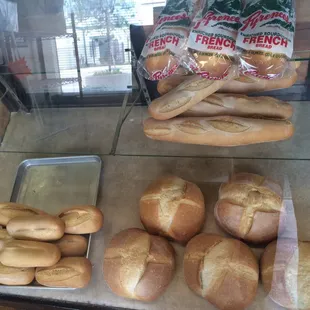 Great selection of breads. The bakery does bread only no pastries, but the bread is fresh and delicious!