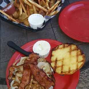 Amazing Food! Beautiful outdoor patio , over looking the falls. Best burger I&apos;ve ever had.