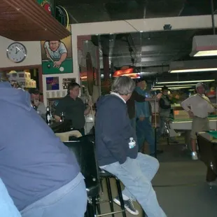 WATCHING A 9-BALL GAME FOR BIG $$$$