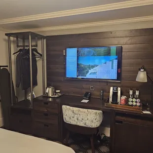 Two queen bed room