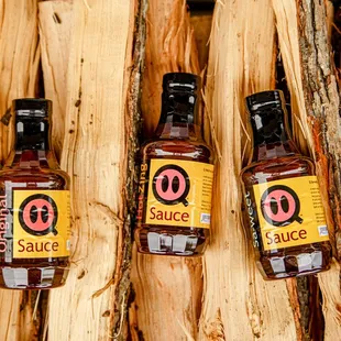 Our award-winning sauce is finger lickin' good.