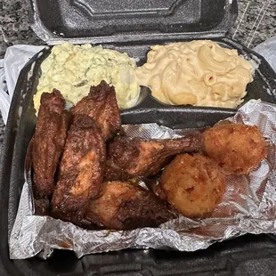Wings with potato salad and Mac &amp; cheese