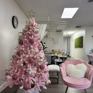 Cutesy pink Christmas dreams.