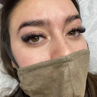 Volume eyelash extensions for beautiful client