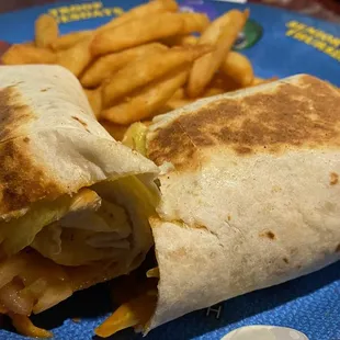 Buffalo Chicken Wrap w/ Fries