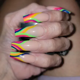 Q Nails & Spa