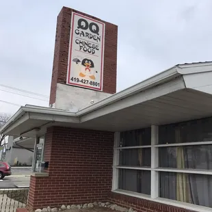 the front of a restaurant