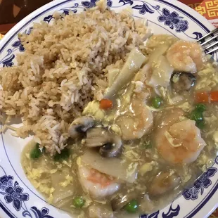 Lunch Special Shrimp with Lobster Sauce