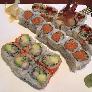 SPICY SALMON ROLL