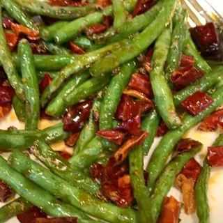 SZECHUAN STRING BEANS