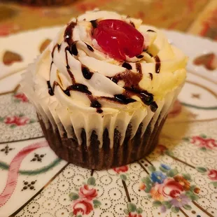 Q’s Cakes and Sweets Boutique