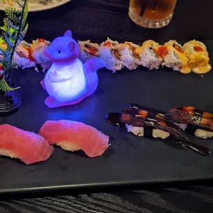 Spicy Tuna roll ; Tuna and Eel sushi