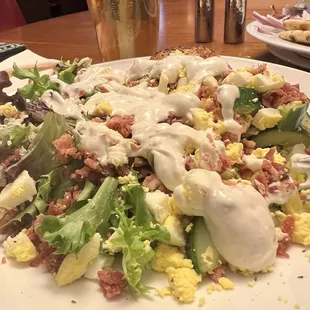Salad with Blackened Mahi