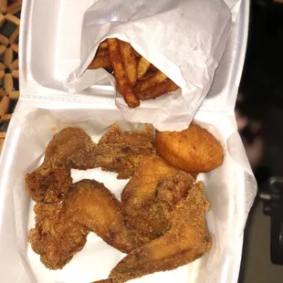 Crispy and light whole wings w/ fries