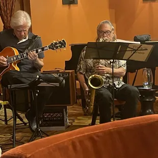 Excellent jazz on Fridays and Saturdays