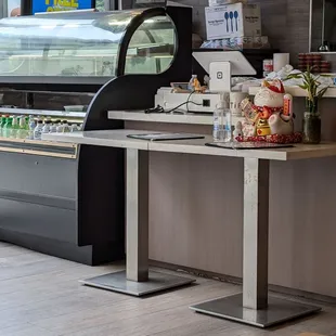 sushi and sashimi, interior