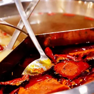 The hot pot with three flavors