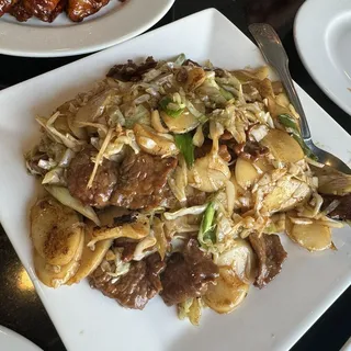 Shanghai Wok Fried Rice Cake with Veggie