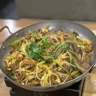 Beef short rib and pork intestine (Large) with mala sauce