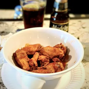 Hot wings - tasty!  4/10 on the hot scale.