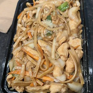 Chicken lo mein