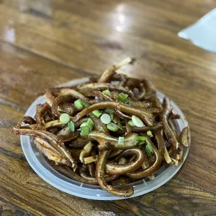 Sliced pig ears with hot oil sauce
