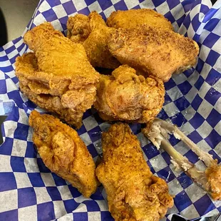 Southern style fried chicken wings were so delicious!!
