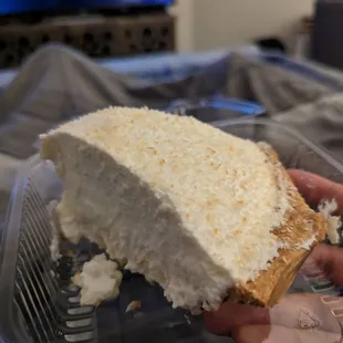 Coconut cream pie