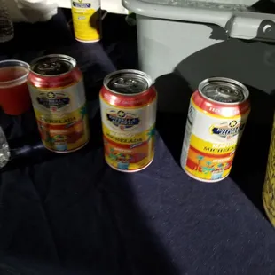 Bear with mango and taste like tomatoes juices I didn't like it