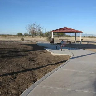 covered picnic table