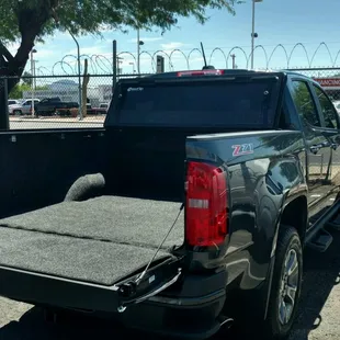 BakFlip G2 hard folding Tonneau cover and BedRug, the perfect combo for any Colorado / Canyon or any truck for that matter.