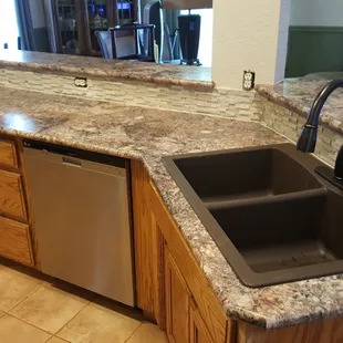 Laminate with Bullnose Edge