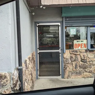 I can&apos;t pass here and not stop!