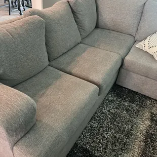 MATERIAL GOT SO UGLY AND SPRINGS ARE BROKEN!