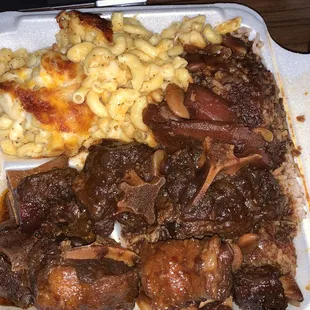 Large Oxtail Platter with Mac &amp; Cheese and Rice &amp; Beans