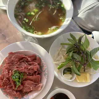 15. Pho Tai Onside