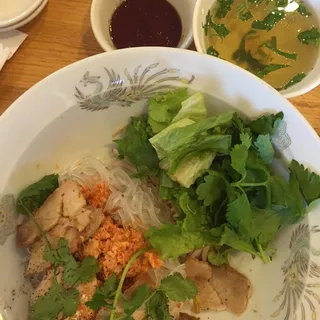 25. Hu Tieu Hop